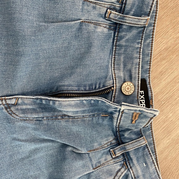 High Rise Express Shorts - Picture 5 of 6